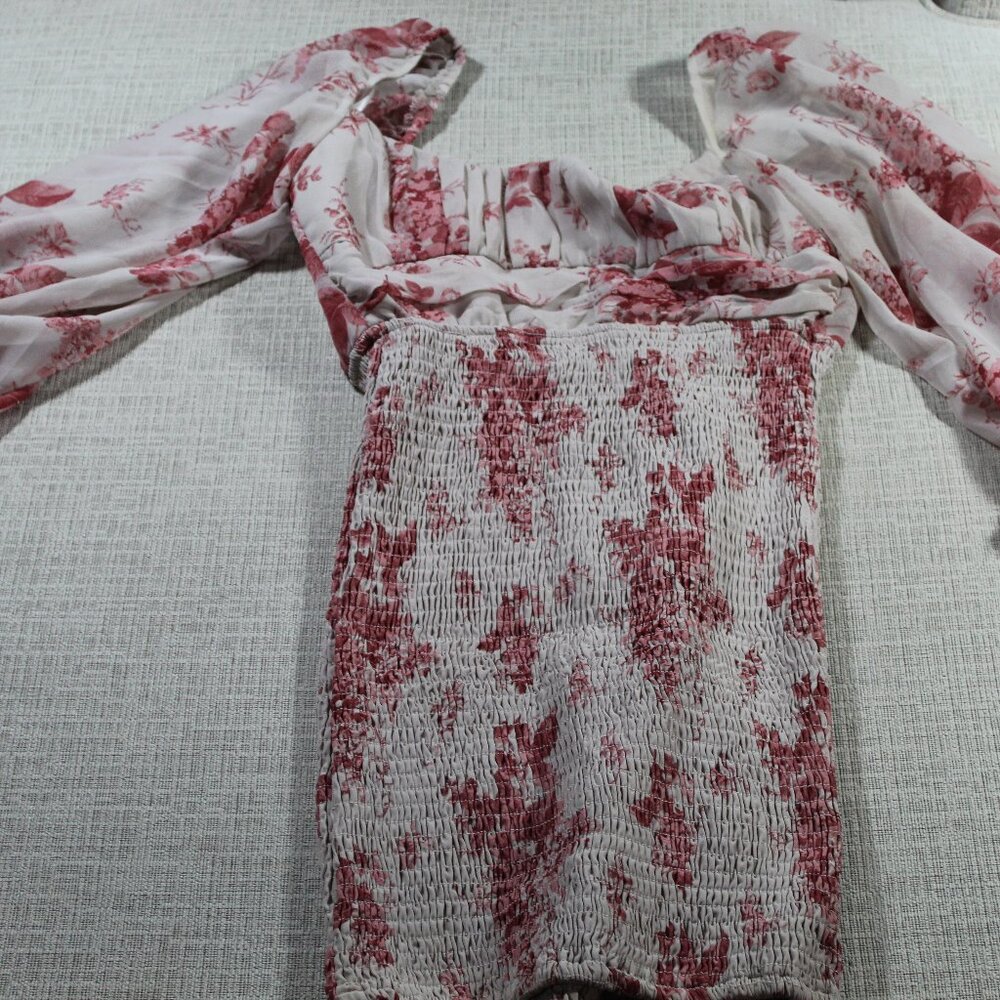 Here comes the sun Size Small Long Pink Floral Smocked Bodice Top